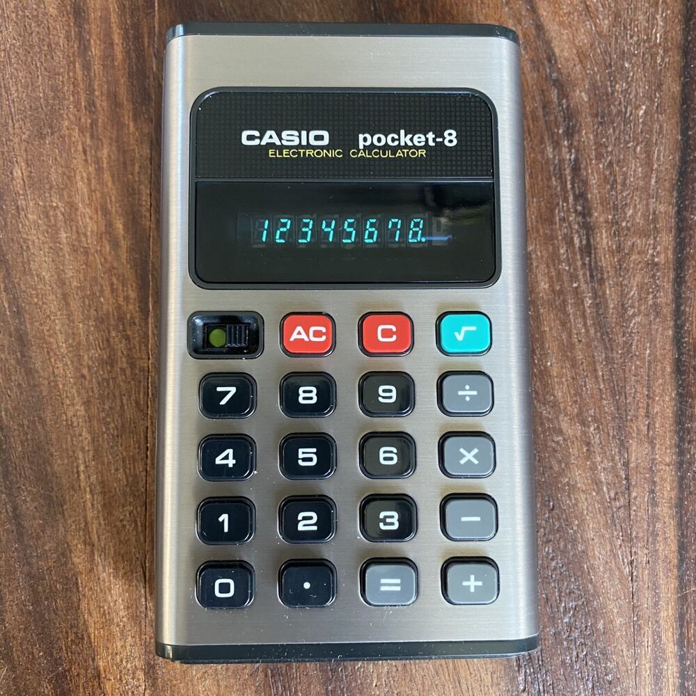 Vintage Casio Pocket 8 Electronic Calculator AD-2S Japan w/ Case & Manual - Picture 4 of 8